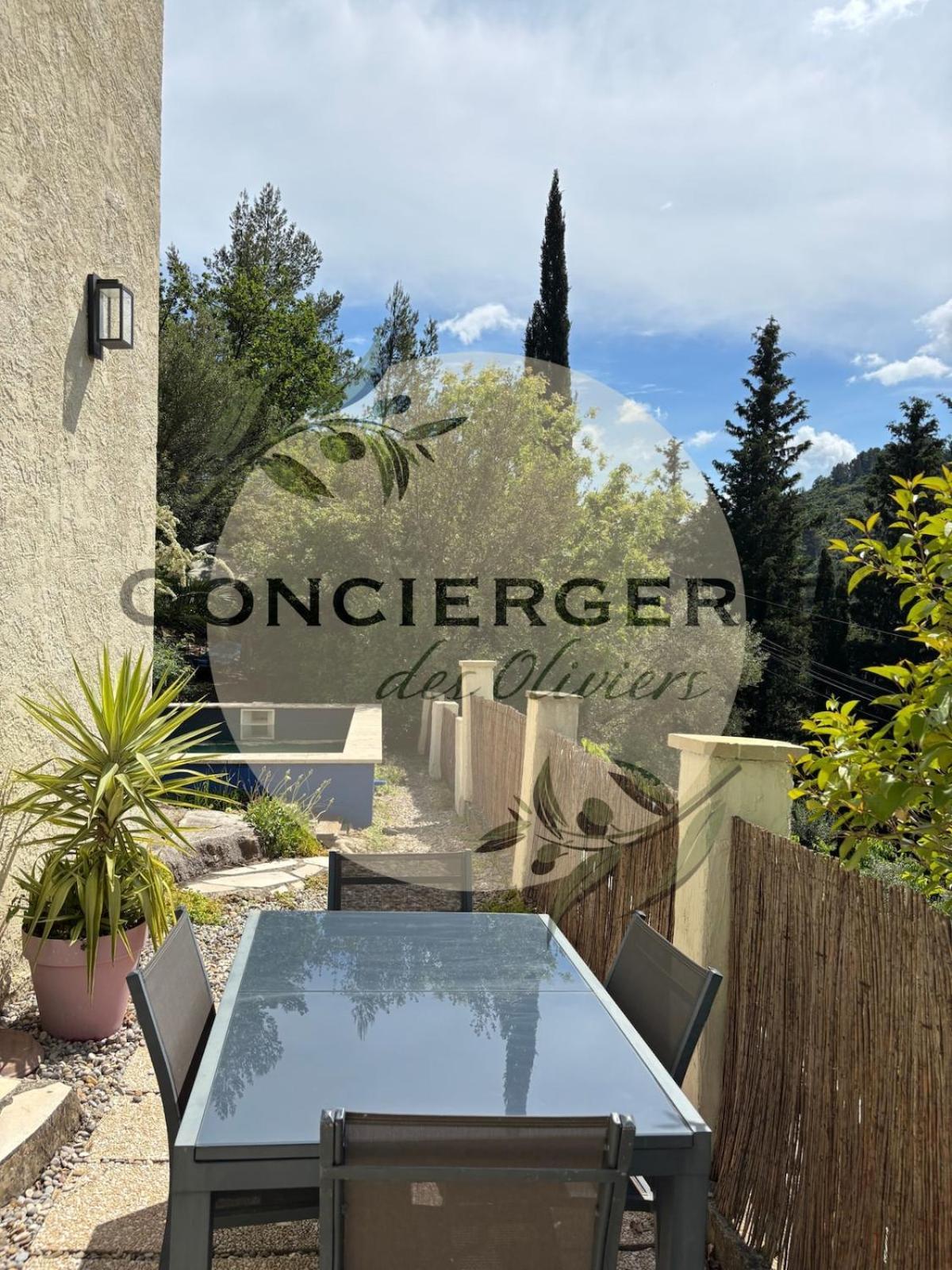 Villa Avec Piscine Belgentier Exteriör bild