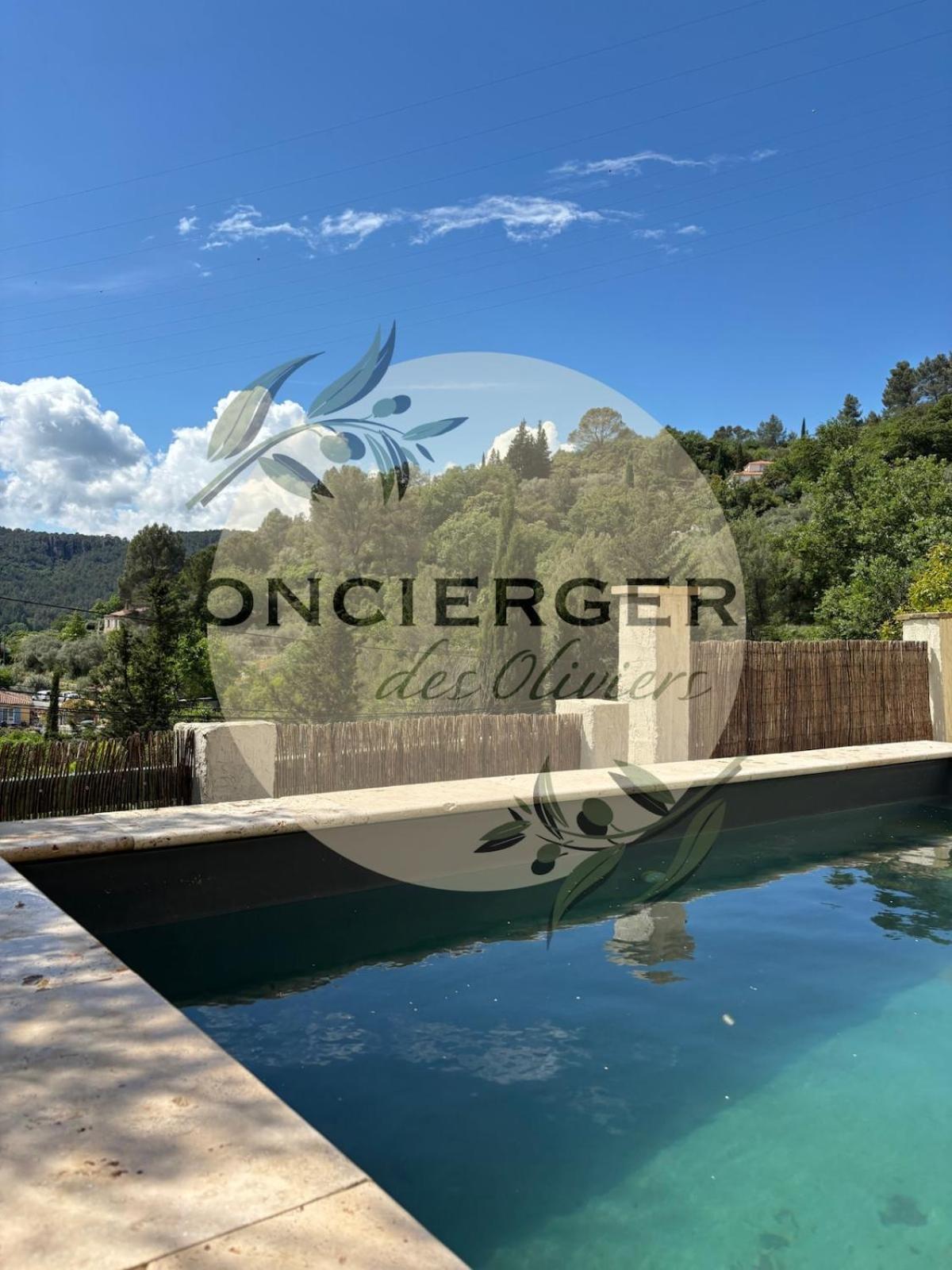 Villa Avec Piscine Belgentier Exteriör bild